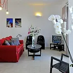 Blue Mare Апартаменты Науса